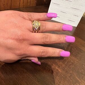 SIGAL LIPS WITH GOLD AND RHINESTONE S.STEEL RING SZ 7.5”